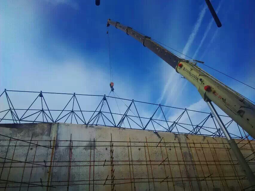 延吉食堂网架结构工程
